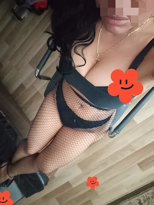 Escorta inalta cu forme! 