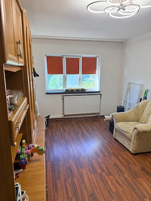  Vand apartament doua camere decomandat etaj 4 4 , strada Varful cu Dor nr 1 - imagine 4
