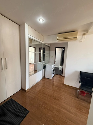  Vand apartament doua camere decomandat etaj 4 4 , strada Varful cu Dor nr 1 - imagine 6