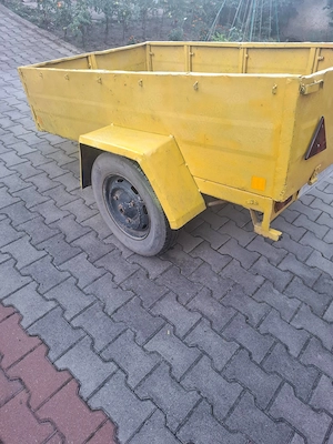 Semiremorca auto
