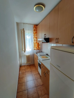 Inchiriez apartament 2 camere in zona centrala - imagine 5