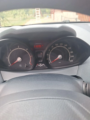 Ford Fiesta 1.6 diesel 2010 - imagine 4