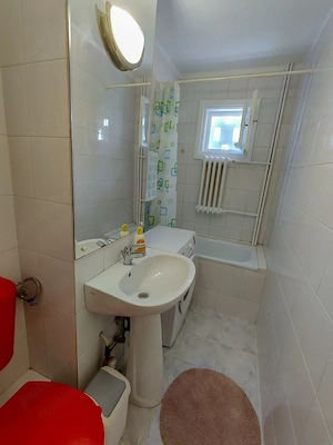 Inchiriez apartament 2 camere in zona centrala - imagine 3