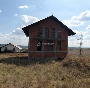 Casa Individuala la Rosu - 250 mp - Teren 10 ari - Scheia - imagine 2