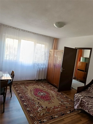 Girocului, apartament 2 camere, semidecomandat, etaj 1