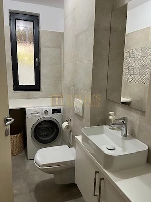 Dumbravita| casa pe două niveluri| 3 camere-2 dormitoare| 2 bai| parcare - imagine 9