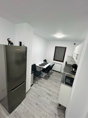Vand Apartament Decomandat 2 camere etaj 1 - imagine 3