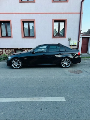 Bmw E90 M Paket  320 D 177 Ps 2009  - imagine 2