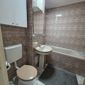 Închiriez apartament - imagine 5