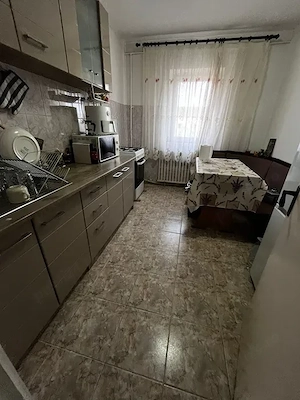 Apartament 2 camere Stadion etaj 4 din 4