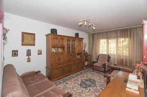 Rar pe piață - Apartament cu 3 camere, decomandat, Etaj 1 – Popa Șapca