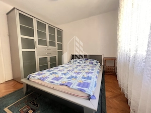 Apartament cu 2 camere, etajul 1, balcon, loc de parcare, zona central - imagine 2