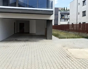 Locuiești la doi pași de Coresi Dar vezi orașul din alt unghi - imagine 6