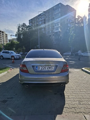 Mercedes-Benz w 204 - imagine 3
