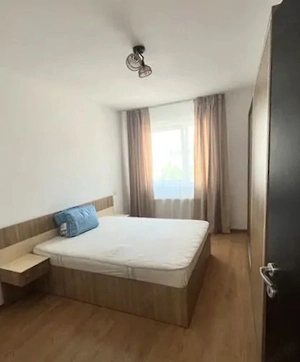 Un apartament care bifează exact ce contează spațiu lumină liniște și parcare - imagine 4