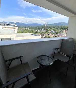 Un apartament care bifează exact ce contează spațiu lumină liniște și parcare - imagine 2