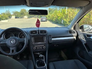 Vând Golf 6, 1.6 tdi în stare perfectă de funcționare  - imagine 3