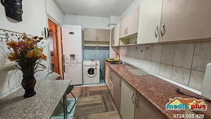 Apartament cu 3 camere decomandat de vânzare în Micro 39A ,  - imagine 4