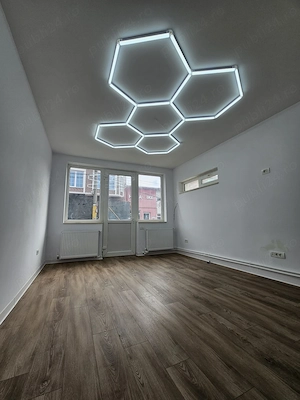 Proprietate premium   business + locuire | 2 corupuri, curte, parcare| exclus agențiile imobiliare - imagine 5