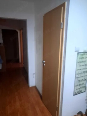 Apartament cu 3 camere în Zona Lipovei etajul 2 - imagine 2