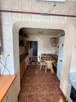 Apartament 3 camere,centrală proprie în zona Soarelui. - imagine 5