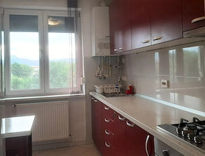 Apartament Renovat 2 Camere + Boxă 7 MP  Vedere Superbă spre Tâmpa - imagine 8