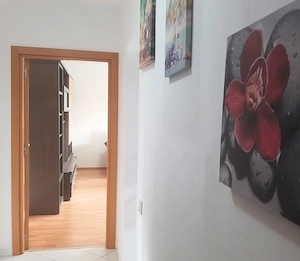 Apartament Renovat 2 Camere + Boxă 7 MP  Vedere Superbă spre Tâmpa - imagine 9