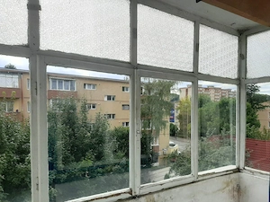 Apartament 2 camere 89000 EUR etaj intermediar foarte aproape de piata Astra - imagine 4