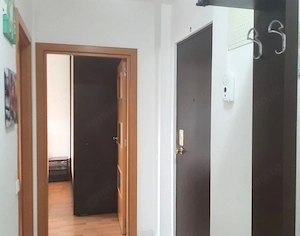 Apartament Renovat 2 Camere + Boxă 7 MP  Vedere Superbă spre Tâmpa - imagine 5