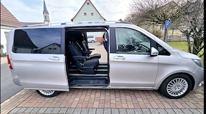 Vând Mercedes-Benz V 250 d Avantgarde, an 2016, cu 7 locuri, motor diesel 2.1 și cutie automată. - imagine 2