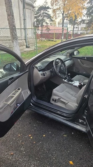 Volkswagen Passat 1.9 TDI - imagine 6