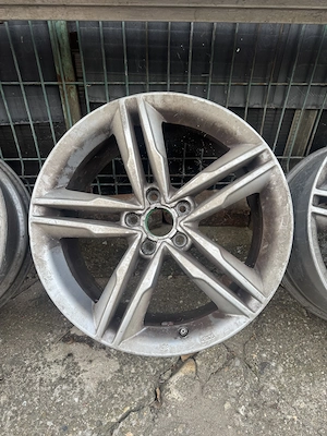 Jante aluminiu 18" model deosebit, 5 spite duble, compatibile Audi, VW, etc - imagine 2