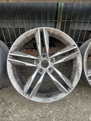 Jante aluminiu 18" model deosebit, 5 spite duble, compatibile Audi, VW, etc - imagine 3
