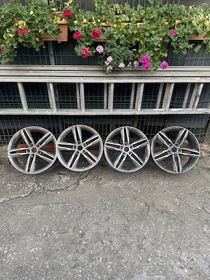 Jante aluminiu 18" model deosebit, 5 spite duble, compatibile Audi, VW, etc