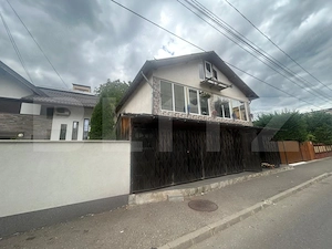 Casa 240 mp, teren 309 mp, zona Micro 4 - imagine 2
