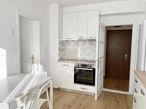 Apartament cu 4 camere de inchiriat ultracentral in Oradea - imagine 8
