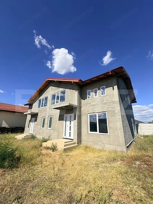 Casa duplex la rosu C1+C2, 302 mp utili, 500 mp teren 