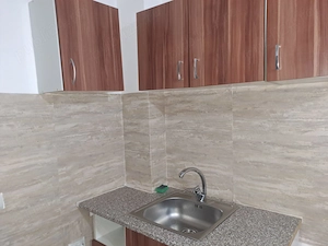 Vind urgent garsonieră 20 mp la 53000 neg - imagine 2