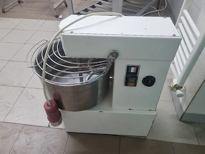 Malaxor spiral profesional 20L   trifazic 