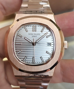 Patek Philippe Nautilus Jumbo Automatic 40 mm Rose Gold
