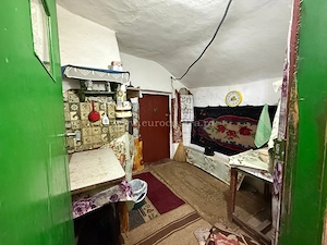 Casă parter de vânzare în Pecineaga - imagine 14