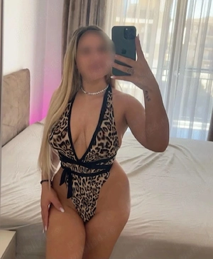 Sexy blonda  Fac si party zona micro14 