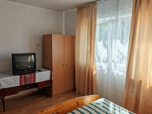 Ofer spre închiriere apartament cu 2 camere - imagine 4
