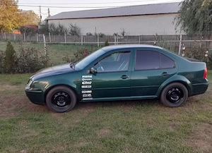 Vând vw bora 1.6 SR 