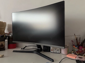 Monitor curbat Samsung 27" Full HD (C27R500FHU)