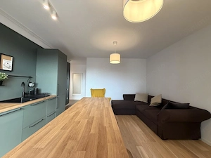 Apartament cu 2 camere, etaj 3, 45 utili, terasa 12mp - zona Central - imagine 4