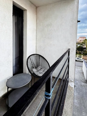 Închiriere Apartament 2 Camere   Zona Moinești (Gorjului   Valea Ialomiței), Parcare - imagine 10