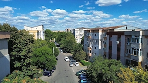 Apartament 4 camere George Enescu, decomandat, centrala termica 