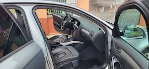 audi a4 b8 S-line 2.0 Diesel 143 cp an 2009 unic propietar in tara toate taxele la zi fiscal pe loc  - imagine 7