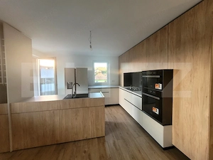 Apartament cu 2 camere decomandate, 58mp, parcare, in Dambul Rotund